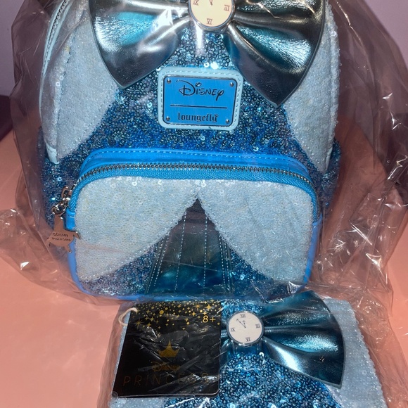 NWT Disney Princess Sequin Cinderella Mini Backpack and Wallet - Picture 1 of 2
